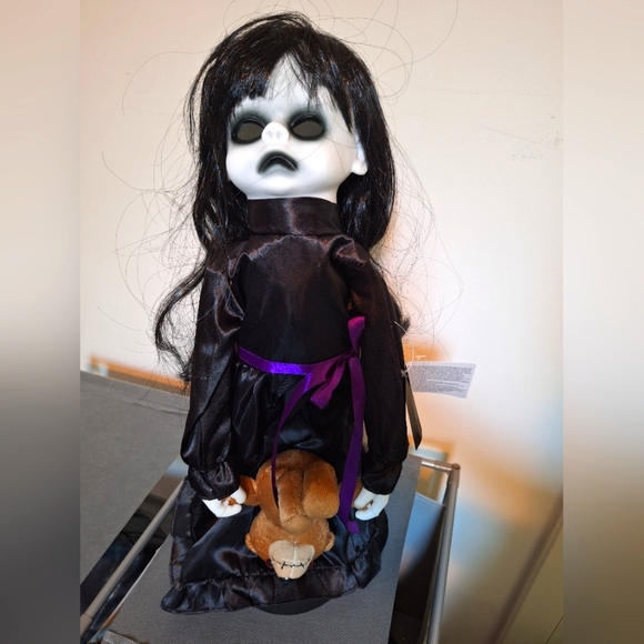 Nwts Creepy Talking Annabelle Doll- 19